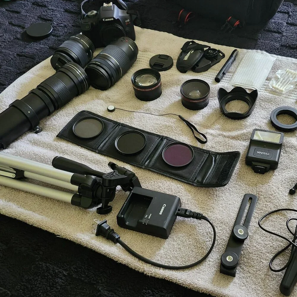 Canon Rebel T7 Bundle.